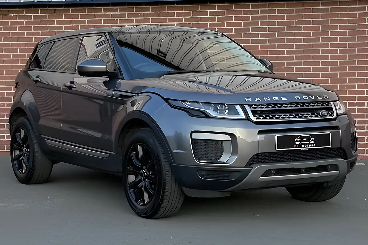 Used 2018 Land Rover Range Rover Evoque Se Tech Grey - Front View