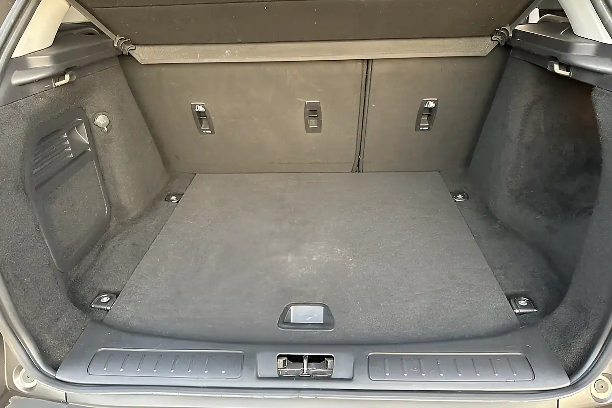 Used 2018 Land Rover Range Rover Evoque Se Tech Grey - Interior and Exterior details 13