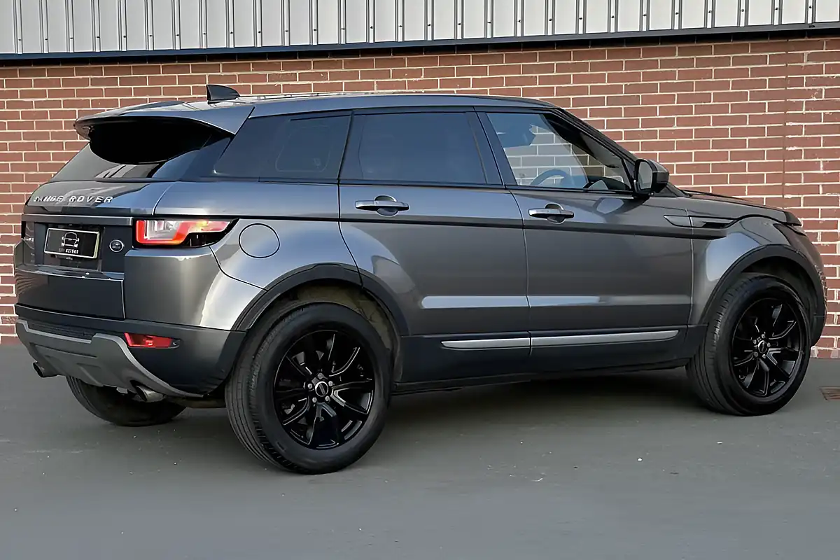 Used 2018 Land Rover Range Rover Evoque Se Tech Grey - Interior and Exterior details 20
