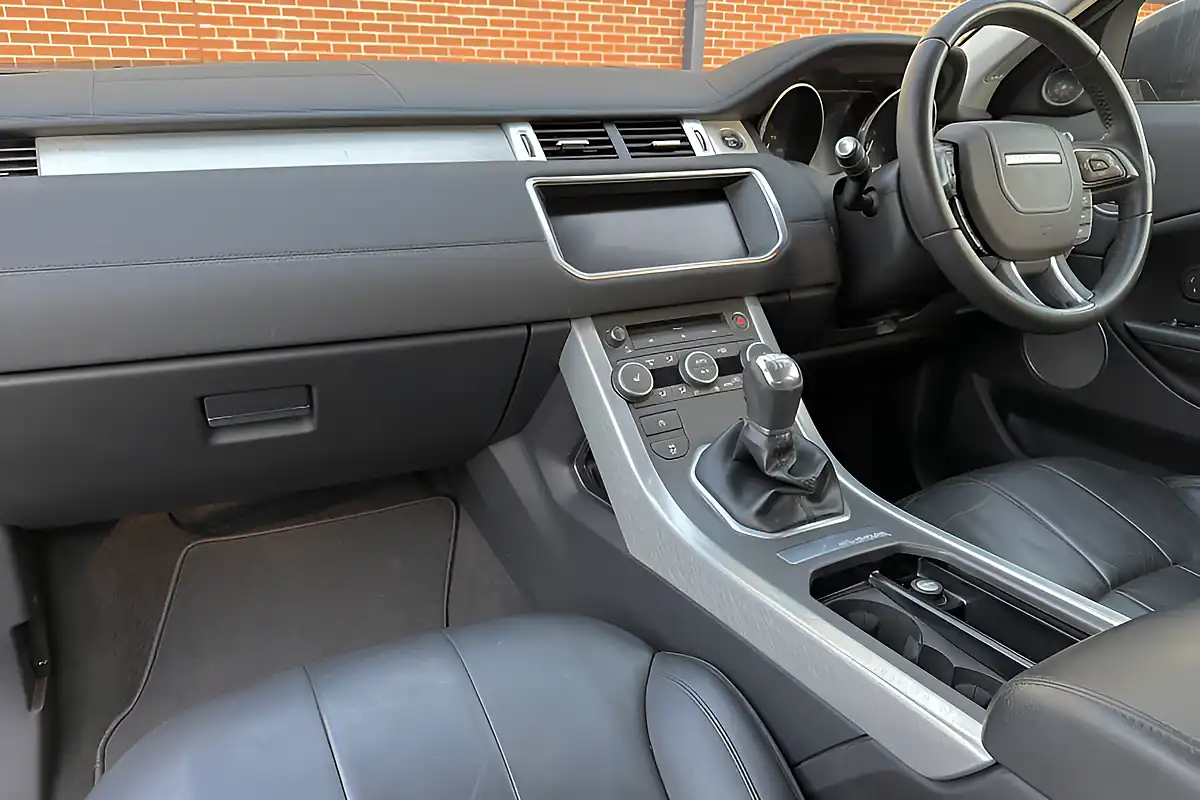 Used 2018 Land Rover Range Rover Evoque Se Tech Grey - Interior and Exterior details 5