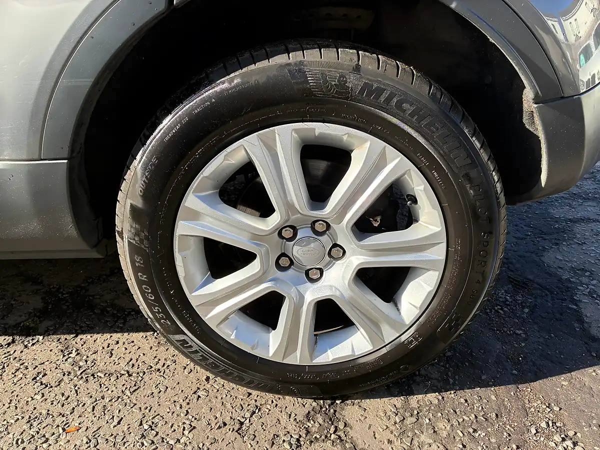 Used 2018 Land Rover Range Rover Evoque Se Tech Grey - Interior and Exterior details 19