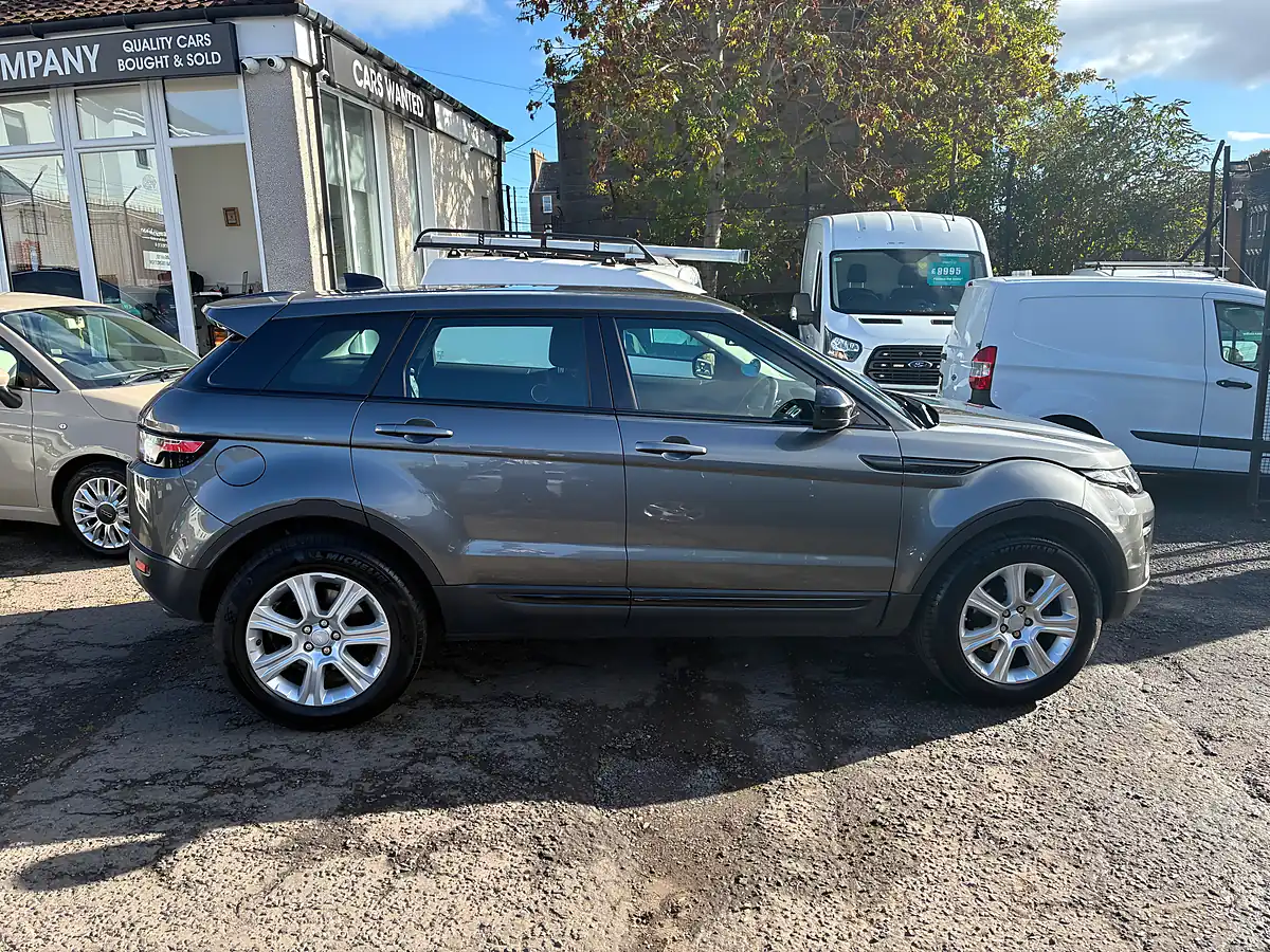 Used 2018 Land Rover Range Rover Evoque Se Tech Grey - Interior and Exterior details 2