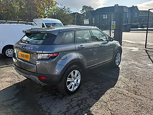 Used 2018 Land Rover Range Rover Evoque Se Tech Grey - Interior and Exterior details 3