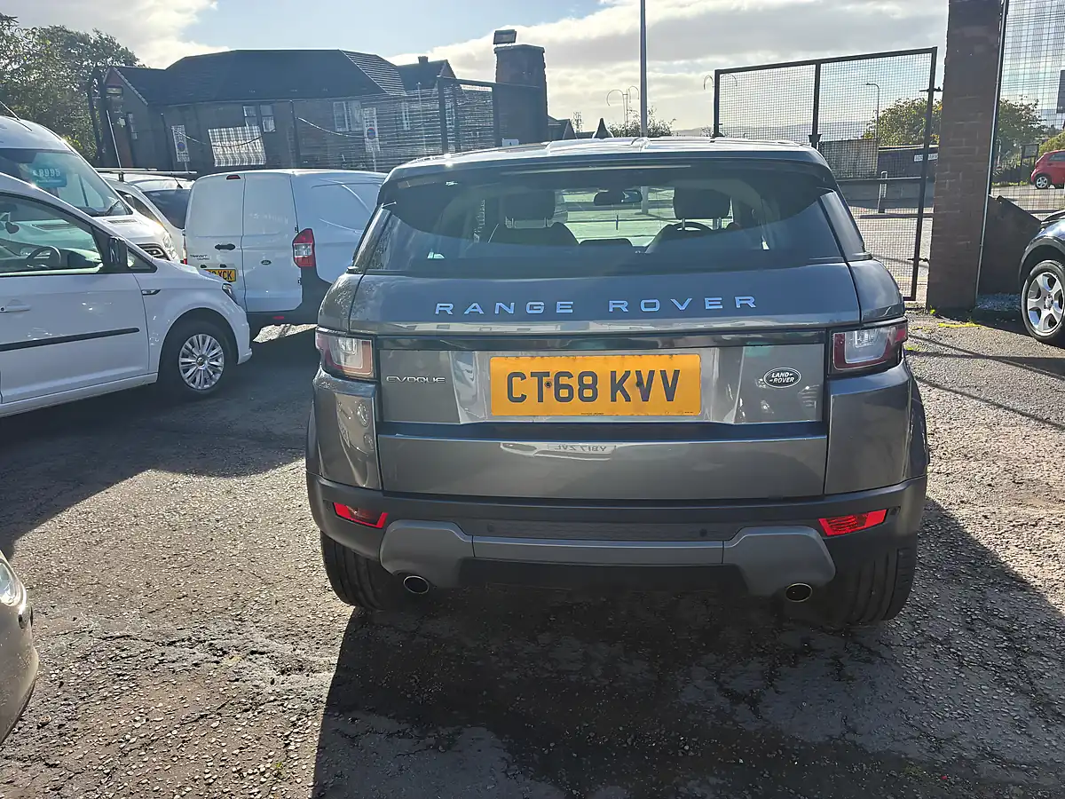 Used 2018 Land Rover Range Rover Evoque Se Tech Grey - Interior and Exterior details 4