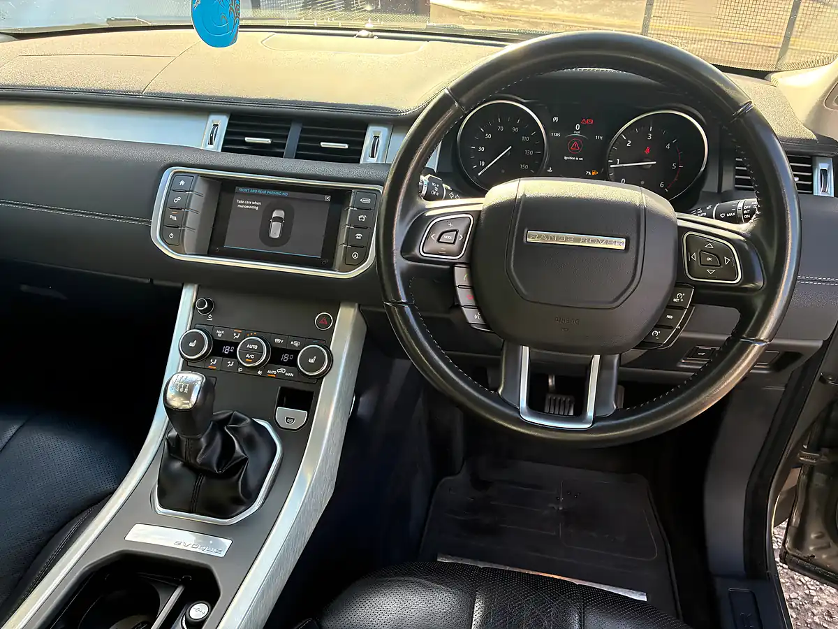 Used 2018 Land Rover Range Rover Evoque Se Tech Grey - Interior and Exterior details 9