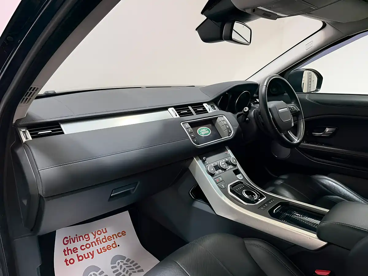 Used 2018 Land Rover Range Rover Evoque Se Tech Loire Blue - Interior and Exterior details 14