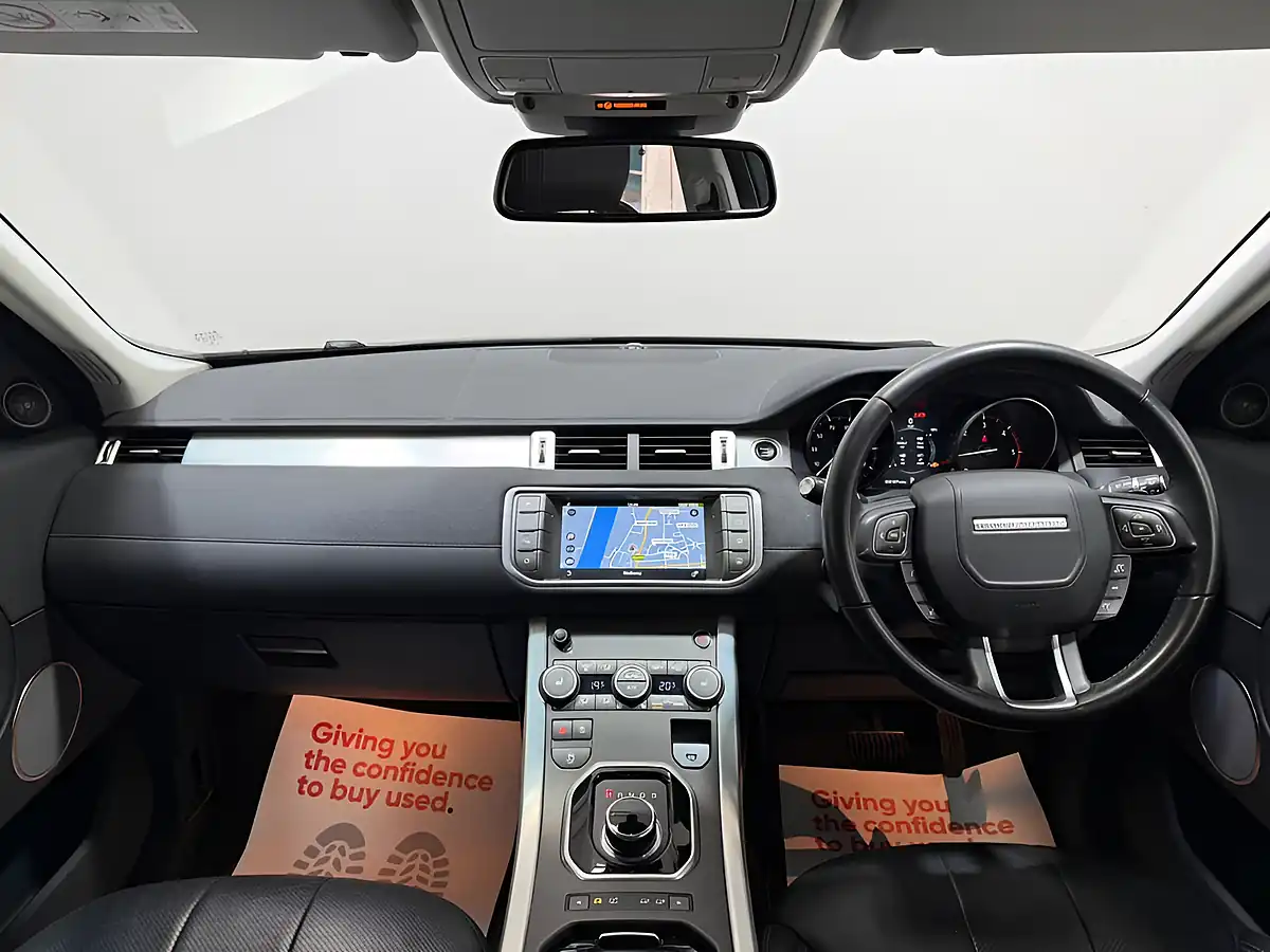 Used 2018 Land Rover Range Rover Evoque Se Tech Loire Blue - Interior and Exterior details 4