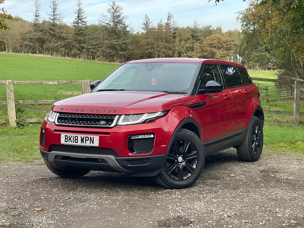 Used 2018 Land Rover Range Rover Evoque Se Tech Red - Interior and Exterior details 3