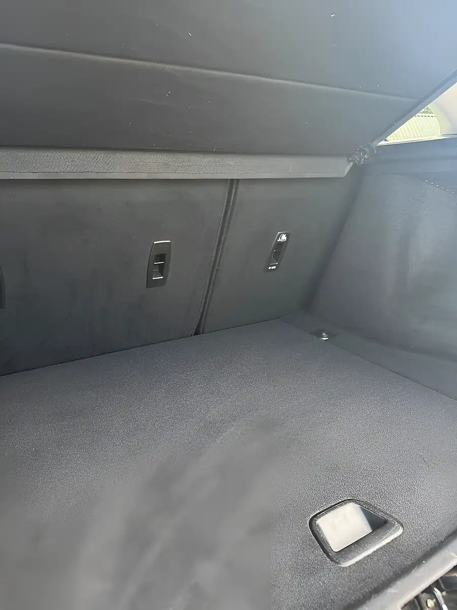 Used 2018 Land Rover Range Rover Evoque Se Tech Red - Interior and Exterior details 16