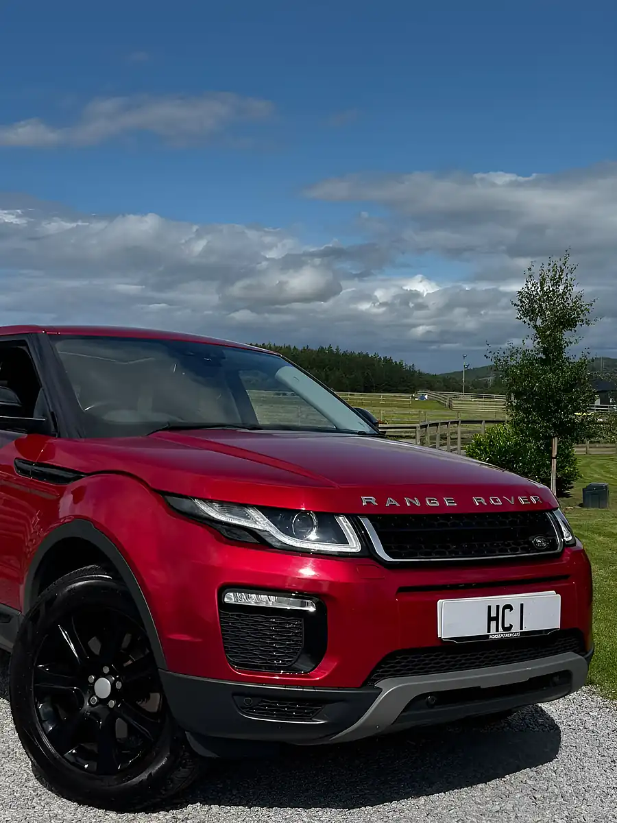 Used 2018 Land Rover Range Rover Evoque Se Tech Red - Interior and Exterior details 3