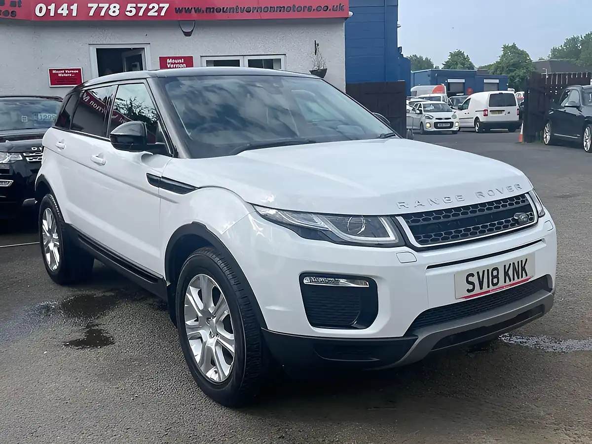 Used 2018 Land Rover Range Rover Evoque Se Tech White - Interior and Exterior details 14