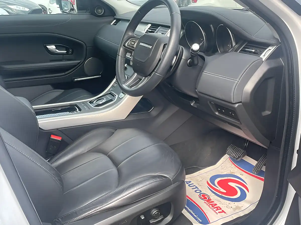 Used 2018 Land Rover Range Rover Evoque Se Tech White - Interior and Exterior details 16