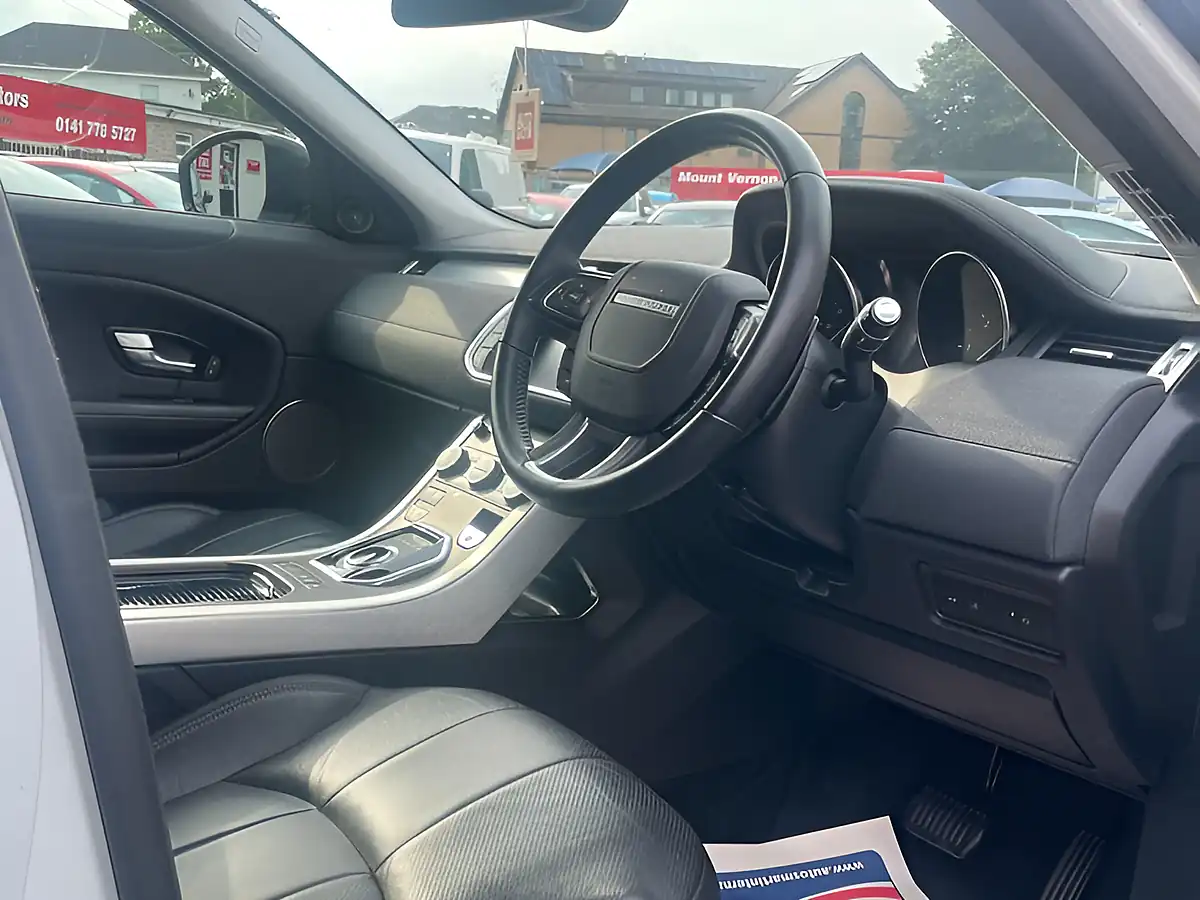 Used 2018 Land Rover Range Rover Evoque Se Tech White - Interior and Exterior details 12