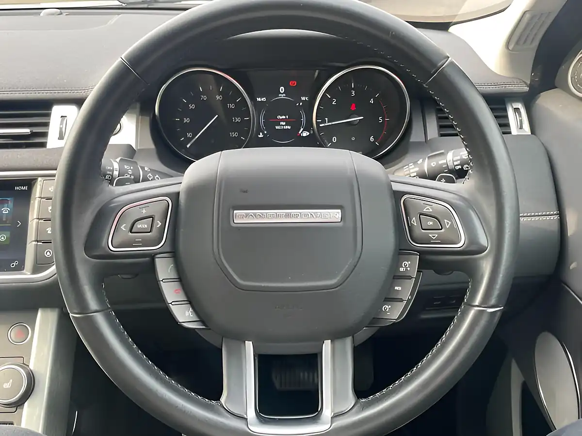 Used 2018 Land Rover Range Rover Evoque Se Tech White - Interior and Exterior details 19