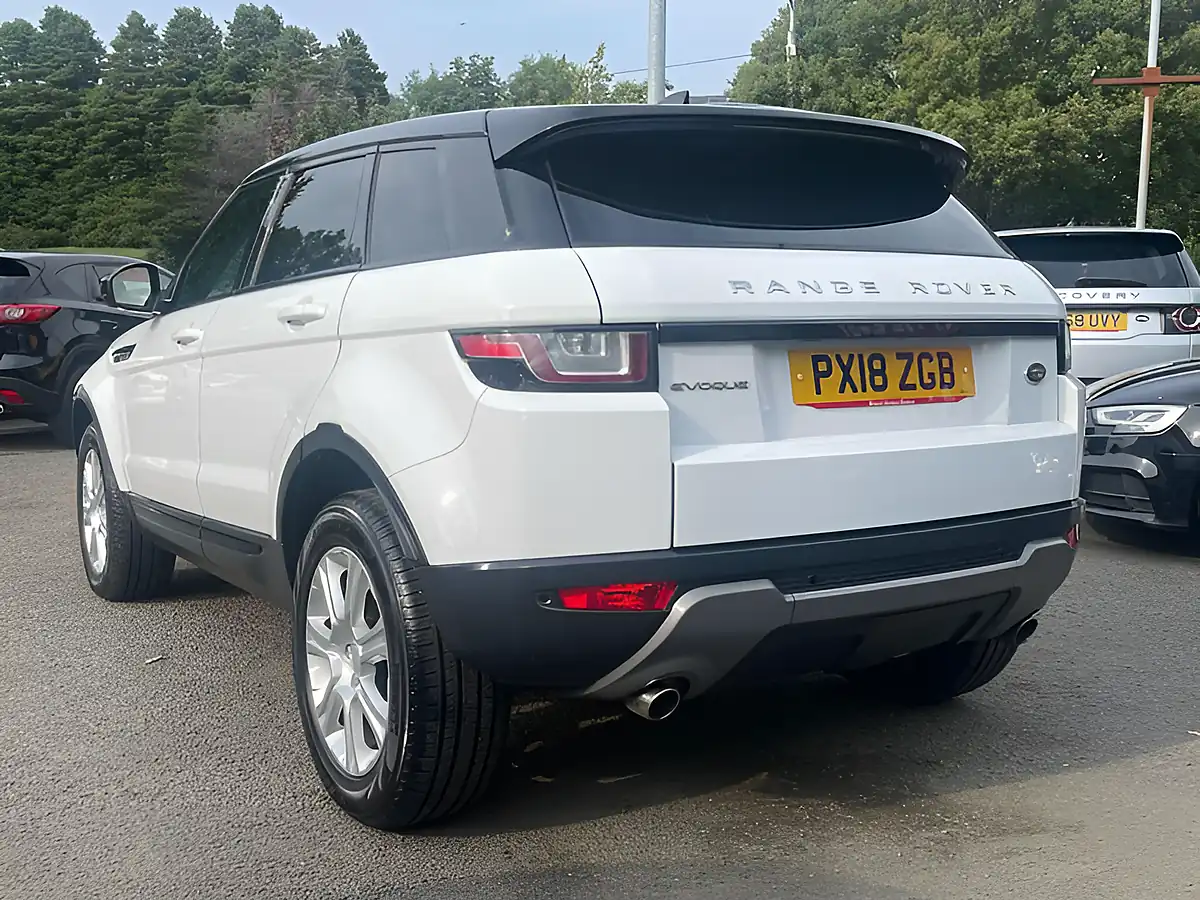 Used 2018 Land Rover Range Rover Evoque Se Tech White - Interior and Exterior details 6
