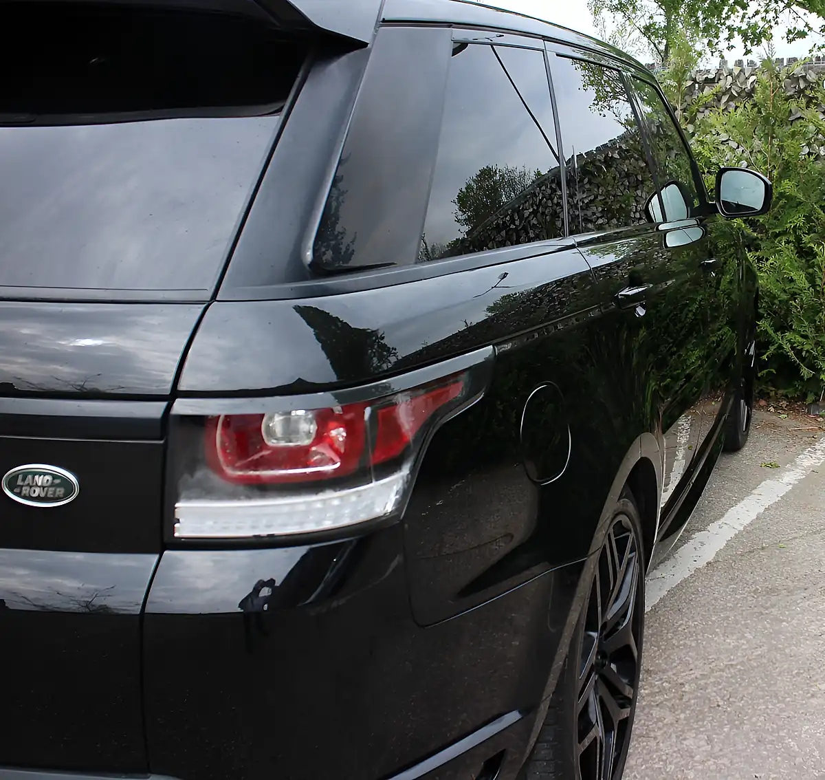 Used 2018 Land Rover Range Rover Sport Autobiography Dynamic Black - Interior and Exterior details 10