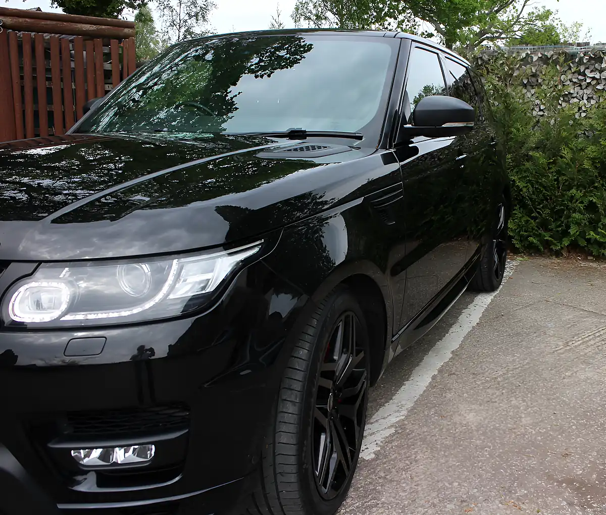 Used 2018 Land Rover Range Rover Sport Autobiography Dynamic Black - Interior and Exterior details 7