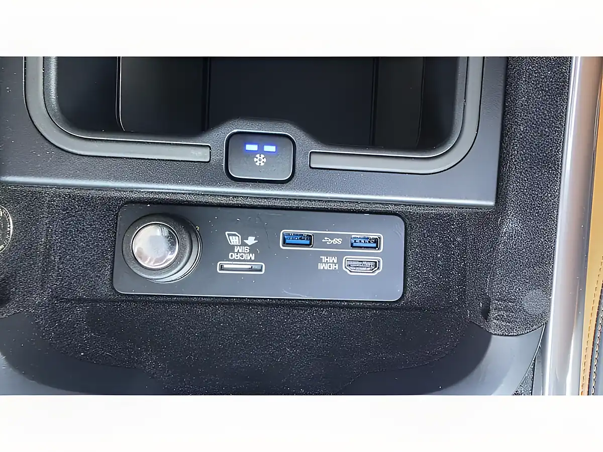 Used 2018 Land Rover Range Rover Sport Autobiography Dynamic Black - Interior and Exterior details 15