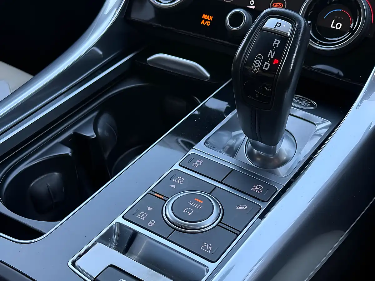 Used 2018 Land Rover Range Rover Sport Autobiography Dynamic Black - Interior and Exterior details 9