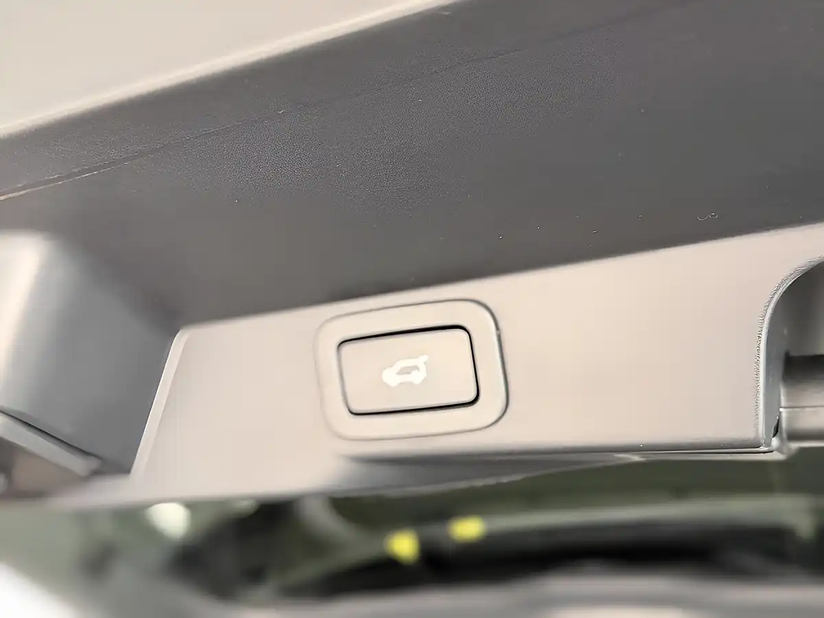 Used 2018 Land Rover Range Rover Sport Autobiography Dynamic Black - Interior and Exterior details 20