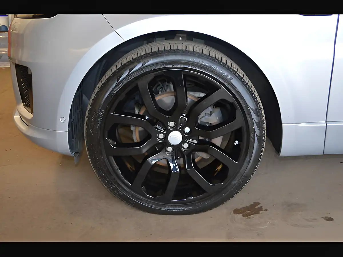 Used 2018 Land Rover Range Rover Sport Autobiography Dynamic Indus Silver - Interior and Exterior details 12