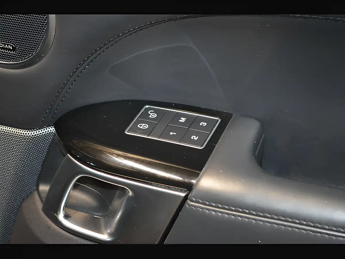 Used 2018 Land Rover Range Rover Sport Autobiography Dynamic Indus Silver - Interior and Exterior details 15