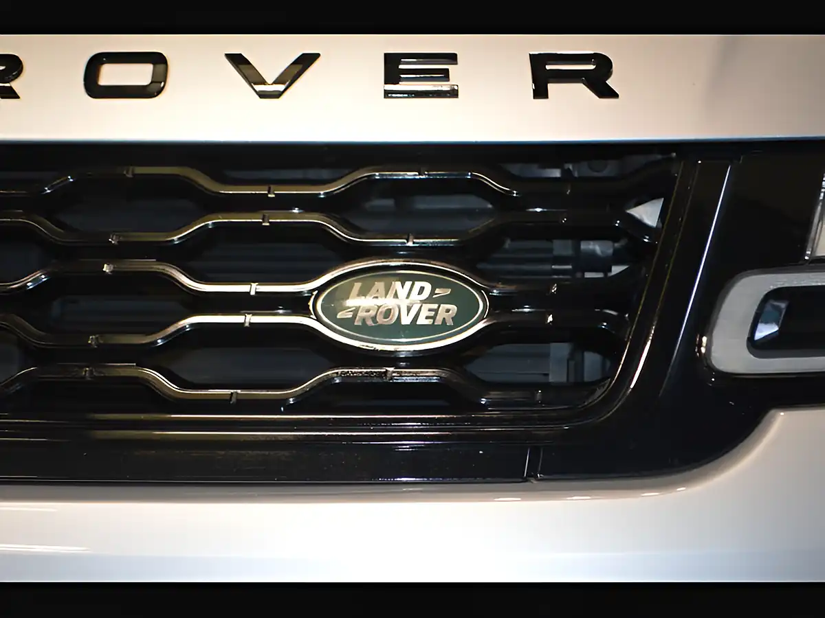 Used 2018 Land Rover Range Rover Sport Autobiography Dynamic Indus Silver - Interior and Exterior details 16