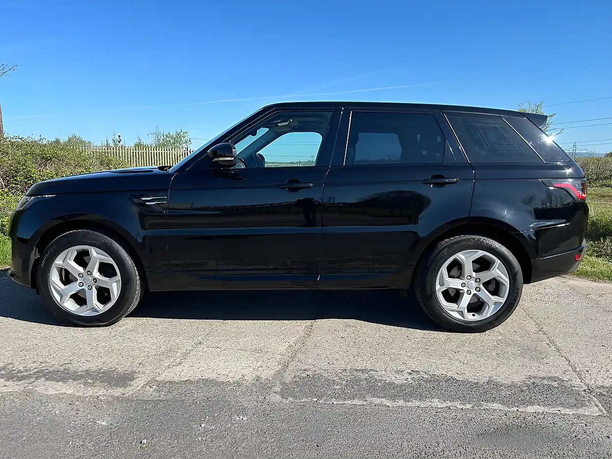 Used 2018 Land Rover Range Rover Sport Hse Black - Interior and Exterior details 5