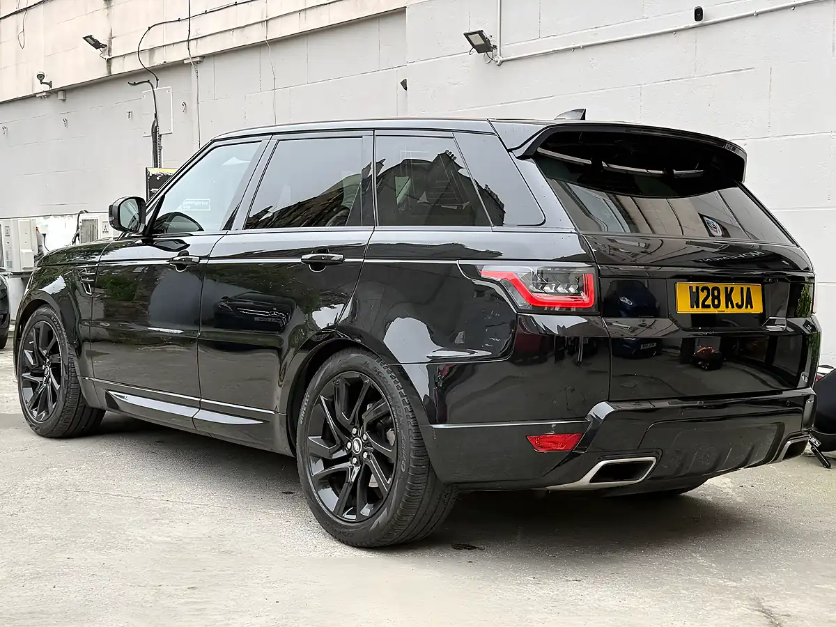 Used 2018 Land Rover Range Rover Sport Hse Black - Interior and Exterior details 3