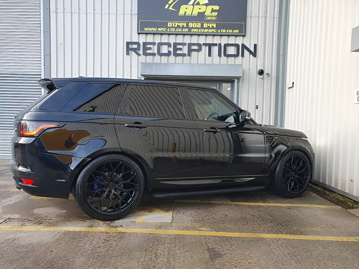 Used 2018 Land Rover Range Rover Sport Hse Black - Interior and Exterior details 8