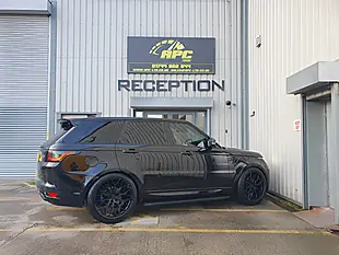 Used 2018 Land Rover Range Rover Sport Hse Black - Interior and Exterior details 9