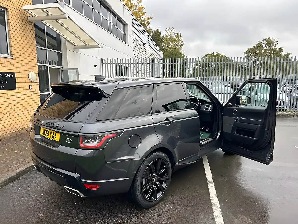 Used 2018 Land Rover Range Rover Sport Hse Dynamic Carpathian Grey Metallic - Interior and Exterior details 10
