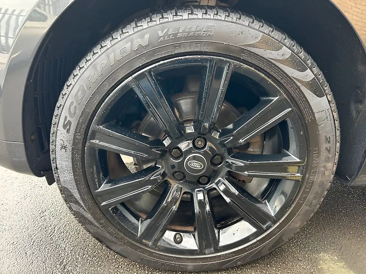 Used 2018 Land Rover Range Rover Sport Hse Dynamic Carpathian Grey Metallic - Interior and Exterior details 13