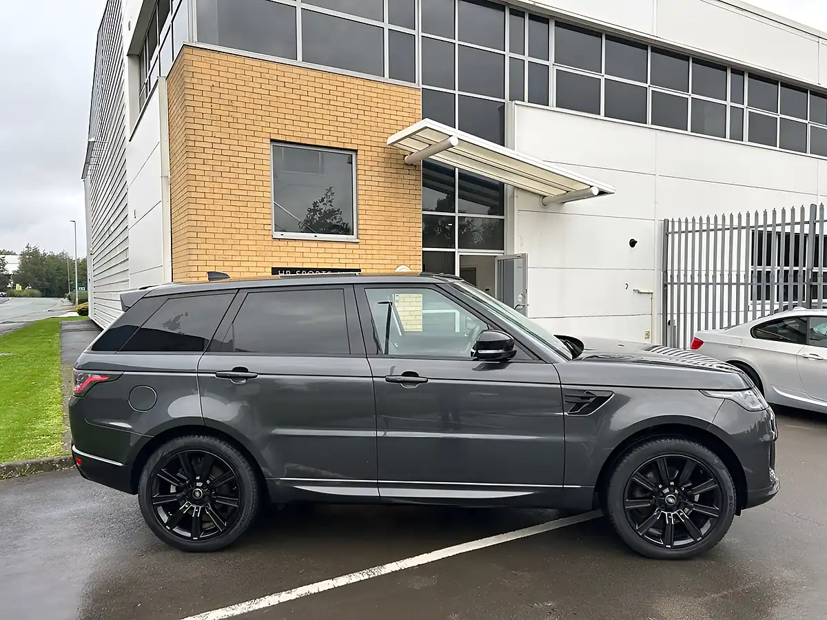 Used 2018 Land Rover Range Rover Sport Hse Dynamic Carpathian Grey Metallic - Interior and Exterior details 4
