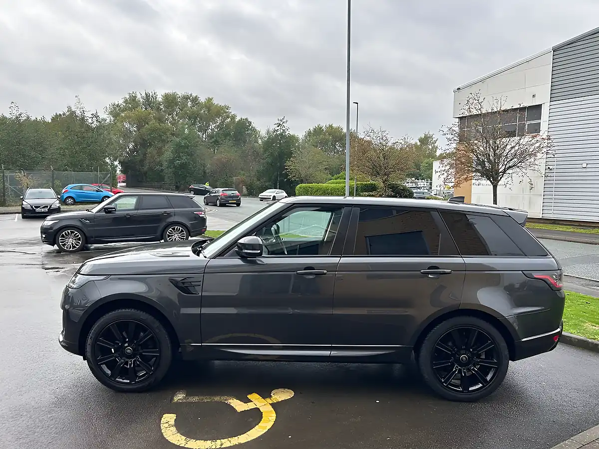 Used 2018 Land Rover Range Rover Sport Hse Dynamic Carpathian Grey Metallic - Interior and Exterior details 8