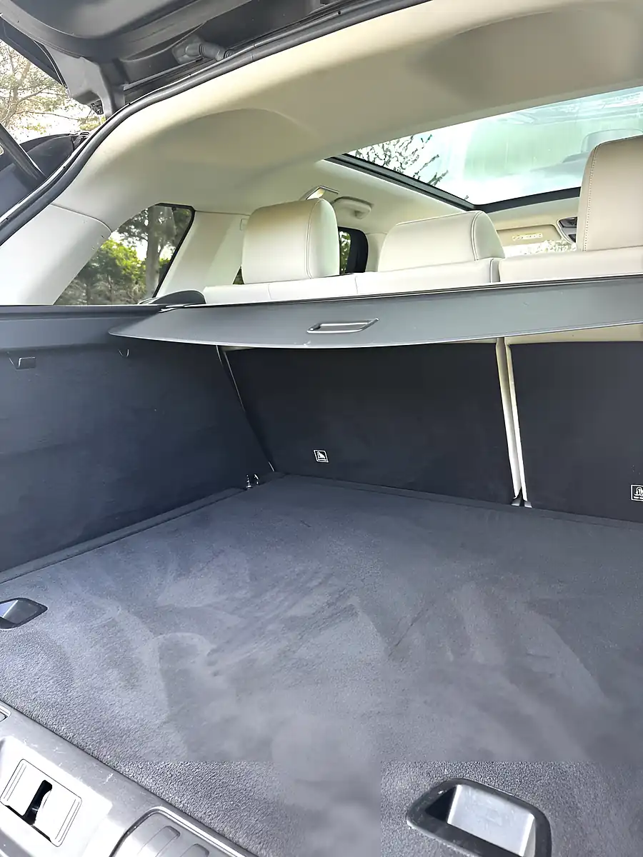 Used 2018 Land Rover Range Rover Sport Hse Dynamic Carpathian Grey Metallic - Interior and Exterior details 13