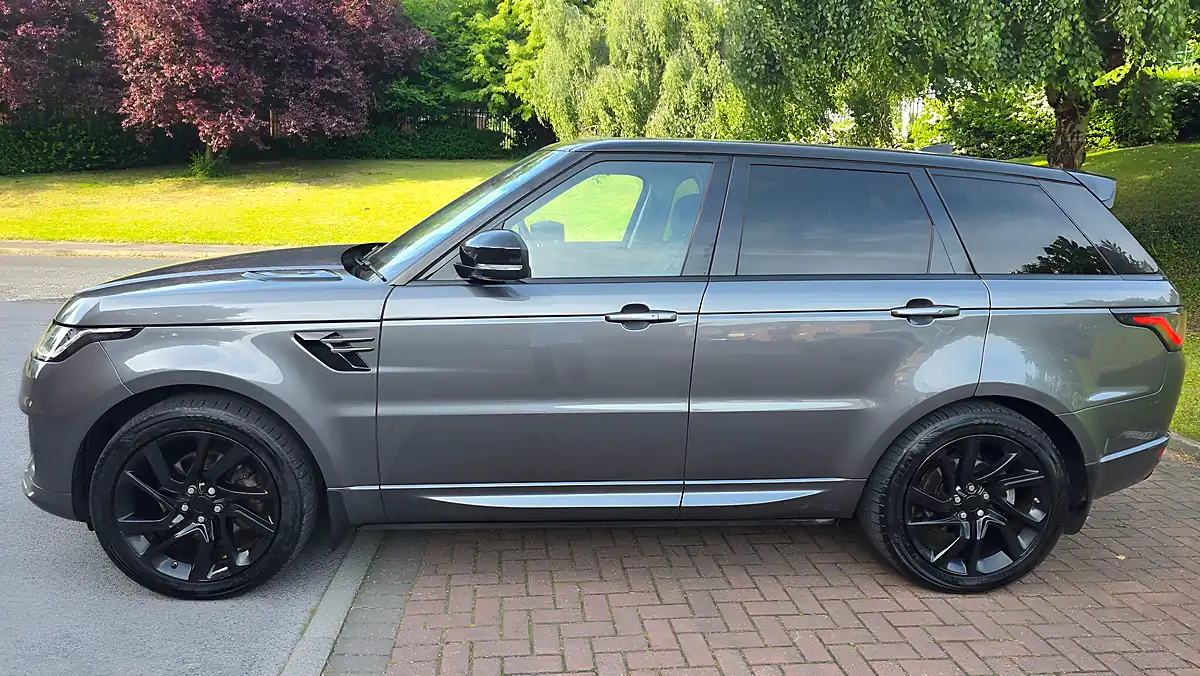 Used 2018 Land Rover Range Rover Sport Hse Dynamic Grey - Interior and Exterior details 11