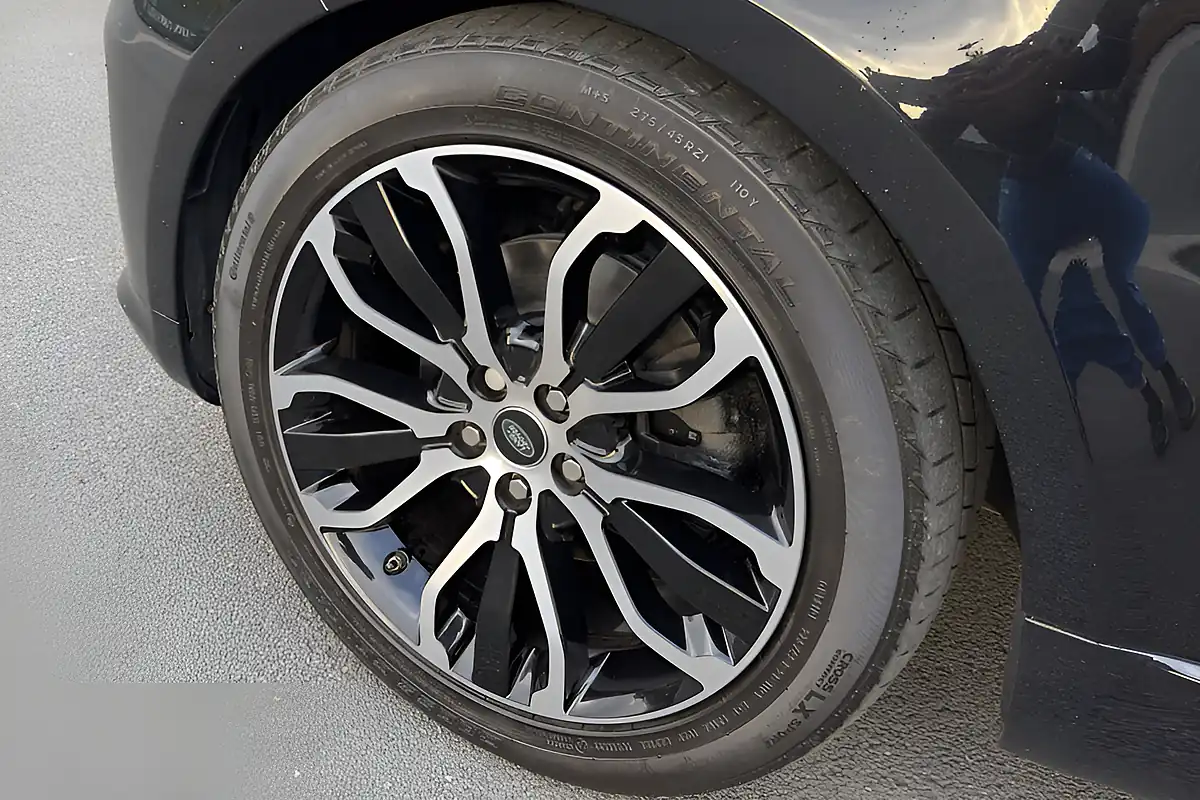 Used 2018 Land Rover Range Rover Sport Hse Dynamic Grey - Interior and Exterior details 15