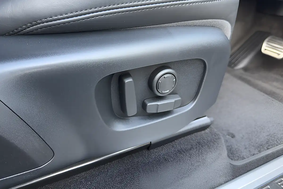 Used 2018 Land Rover Range Rover Sport Hse Dynamic Grey - Interior and Exterior details 9