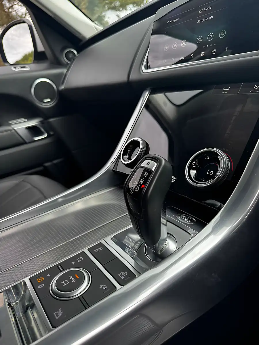 Used 2018 Land Rover Range Rover Sport Hse Dynamic White - Interior and Exterior details 11