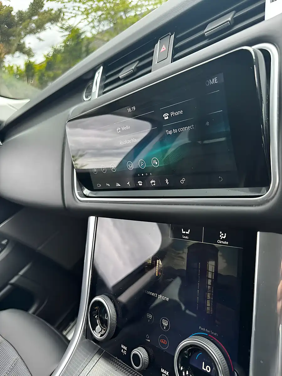 Used 2018 Land Rover Range Rover Sport Hse Dynamic White - Interior and Exterior details 8