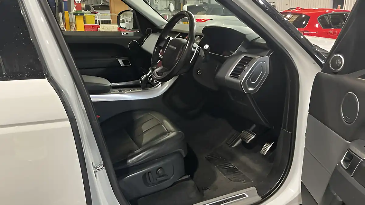 Used 2018 Land Rover Range Rover Sport Hse Dynamic White - Interior and Exterior details 11