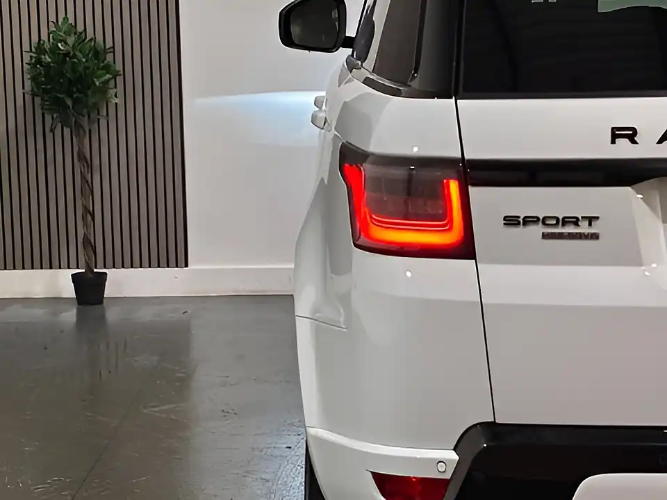 Used 2018 Land Rover Range Rover Sport Hse Dynamic White - Interior and Exterior details 11