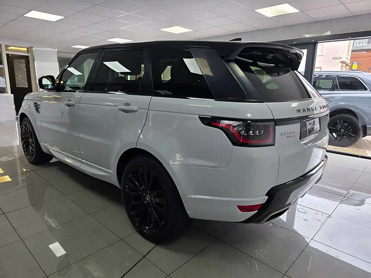 Used 2018 Land Rover Range Rover Sport Hse Dynamic White - Interior and Exterior details 10