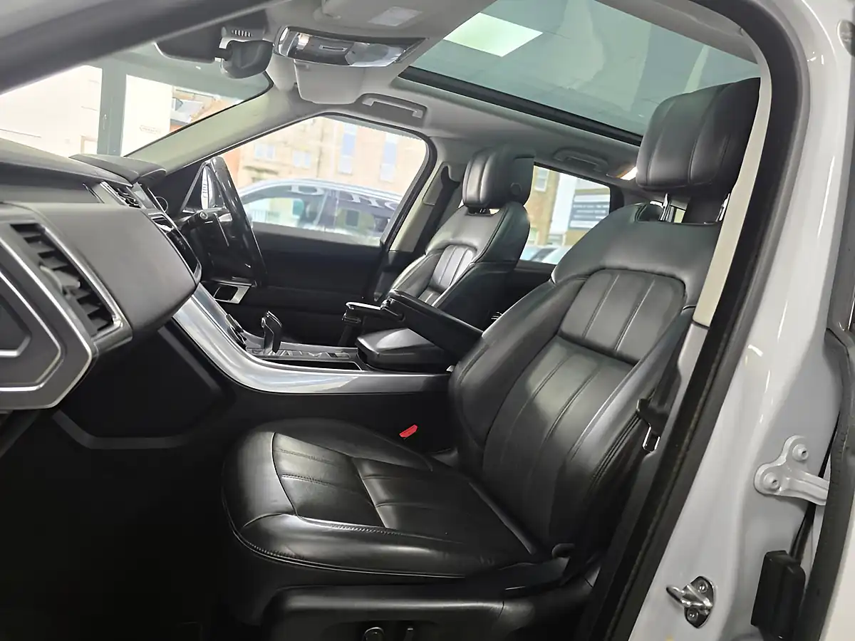 Used 2018 Land Rover Range Rover Sport Hse Dynamic White - Interior and Exterior details 12