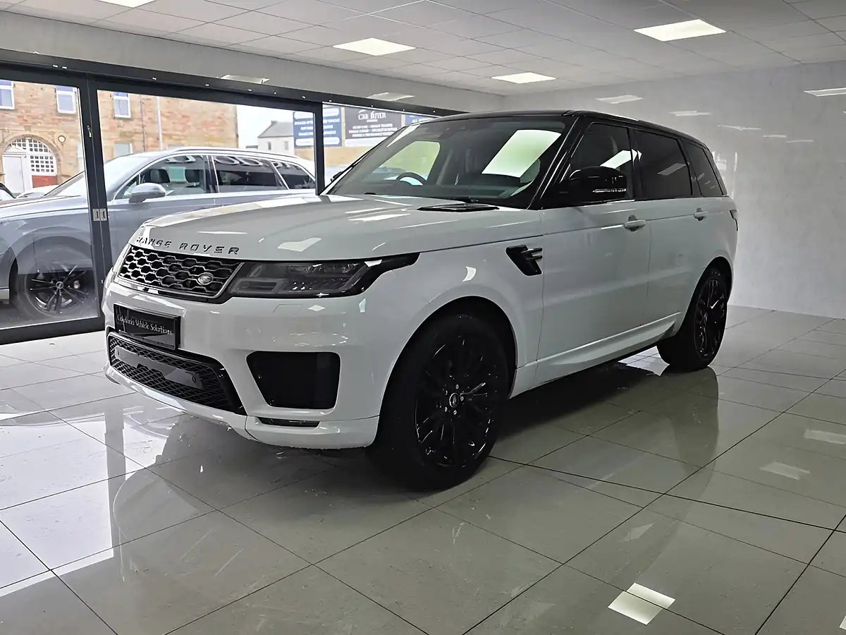 Used 2018 Land Rover Range Rover Sport Hse Dynamic White - Interior and Exterior details 19
