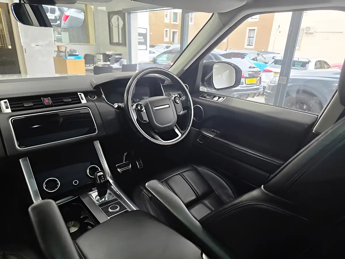 Used 2018 Land Rover Range Rover Sport Hse Dynamic White - Interior and Exterior details 5