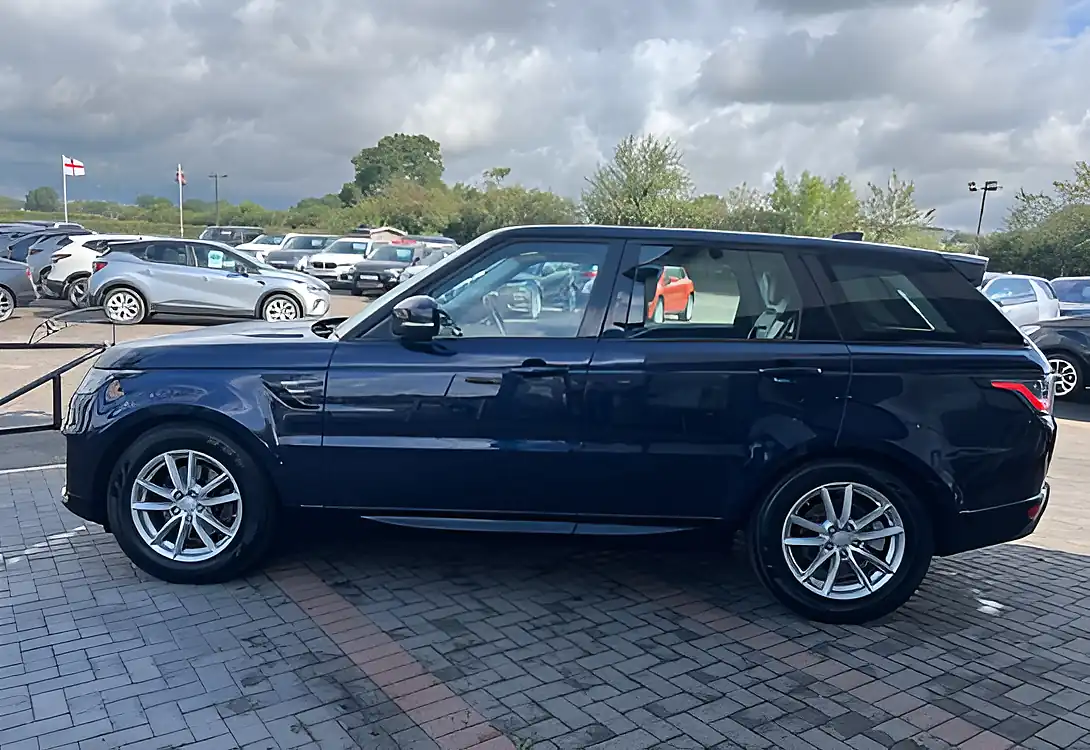 Used 2018 Land Rover Range Rover Sport Hse Loire Blue - Interior and Exterior details 9