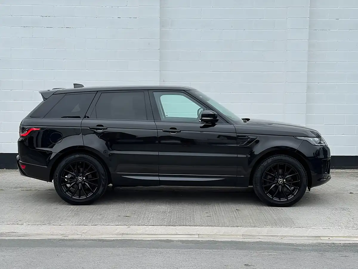 Used 2018 Land Rover Range Rover Sport Hse Santorini Black - Interior and Exterior details 3