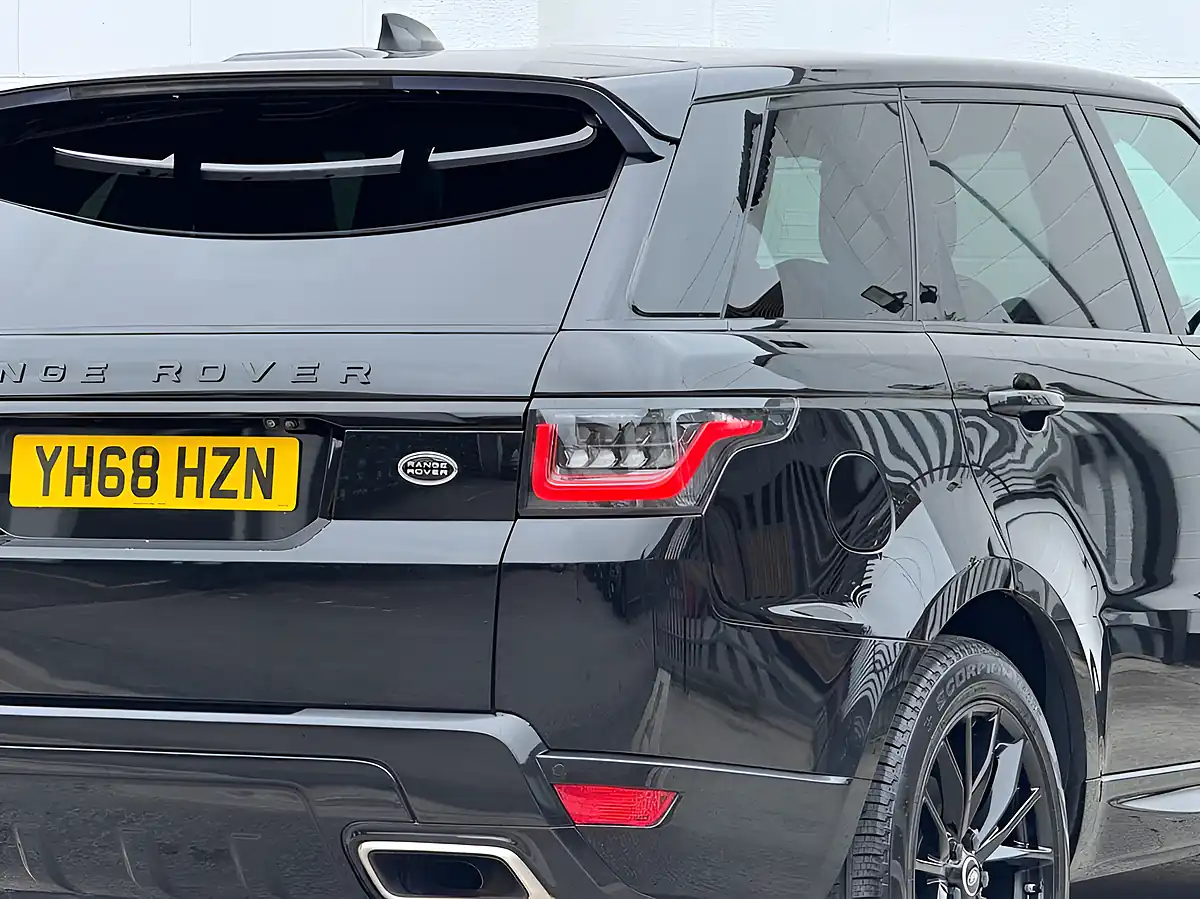 Used 2018 Land Rover Range Rover Sport Hse Santorini Black - Interior and Exterior details 6